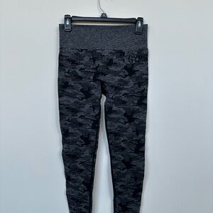 Gymshark Women's Gray Camo Leggings